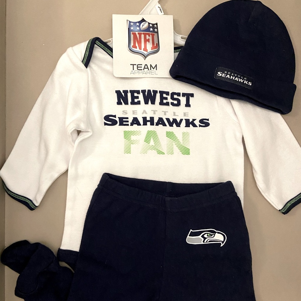 Baby Seattle Seahawks 3 piece outfit. NEW!